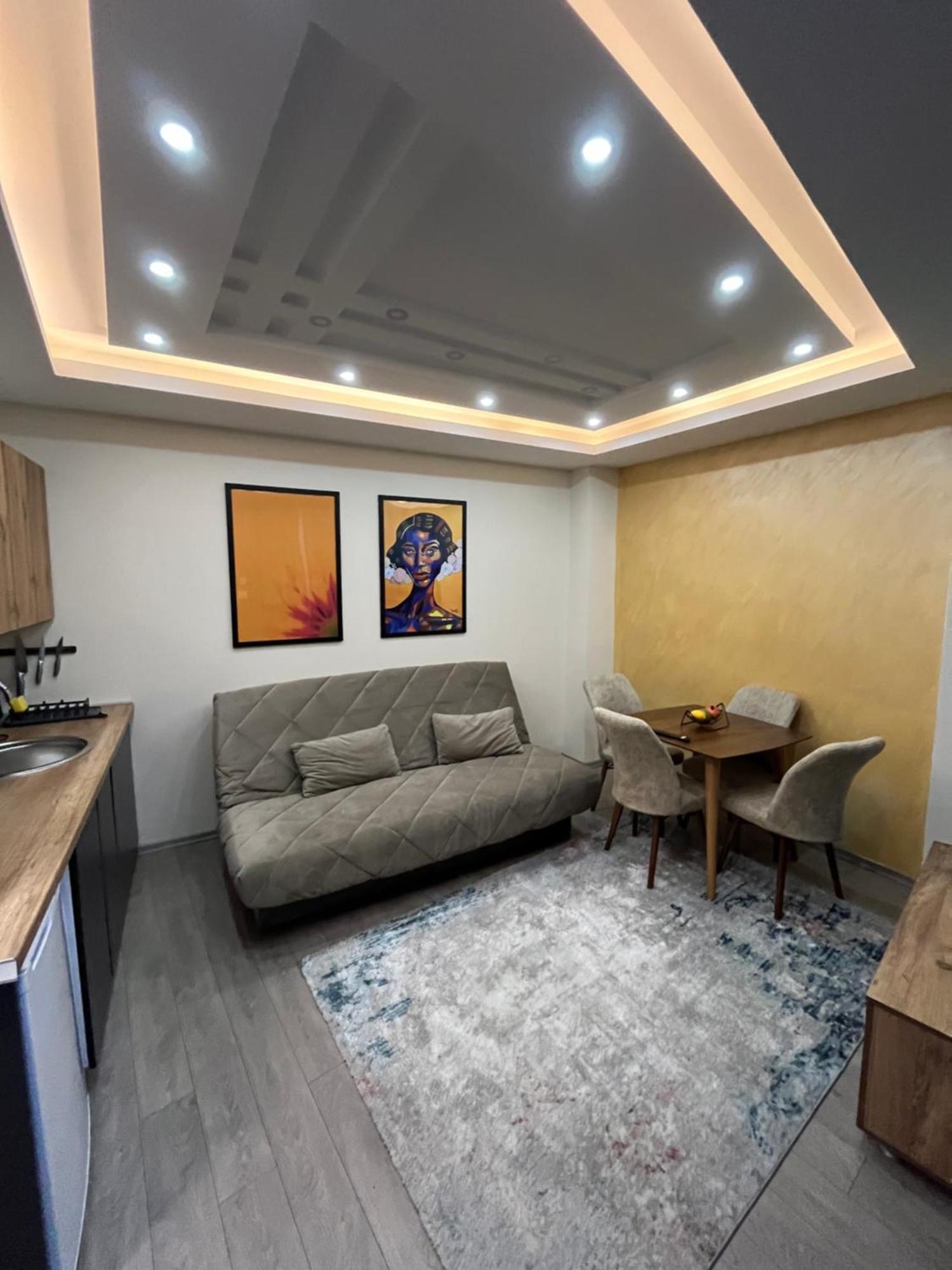 סקופיה Square Vanilla Apartments מראה חיצוני תמונה