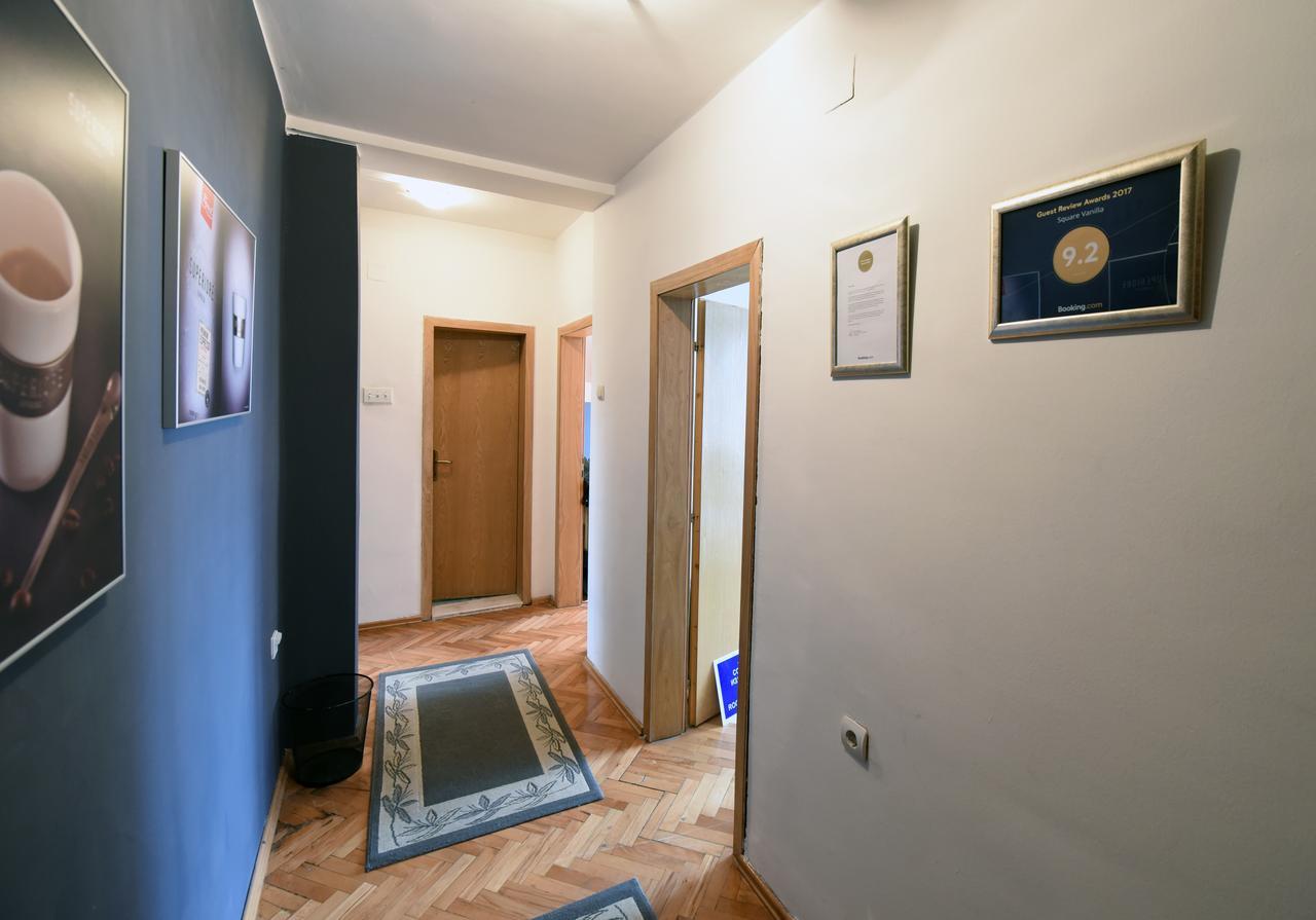 סקופיה Square Vanilla Apartments מראה חיצוני תמונה
