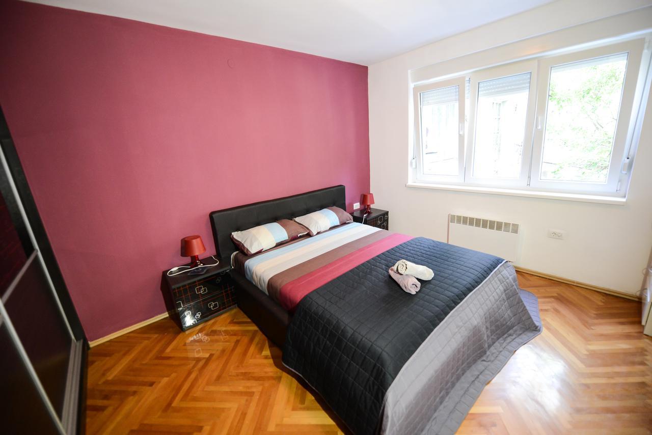 סקופיה Square Vanilla Apartments מראה חיצוני תמונה