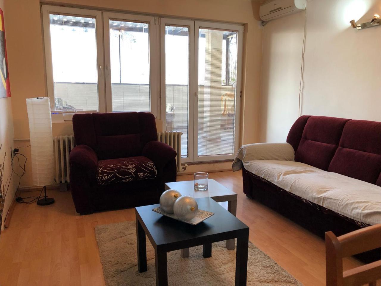 סקופיה Square Vanilla Apartments מראה חיצוני תמונה