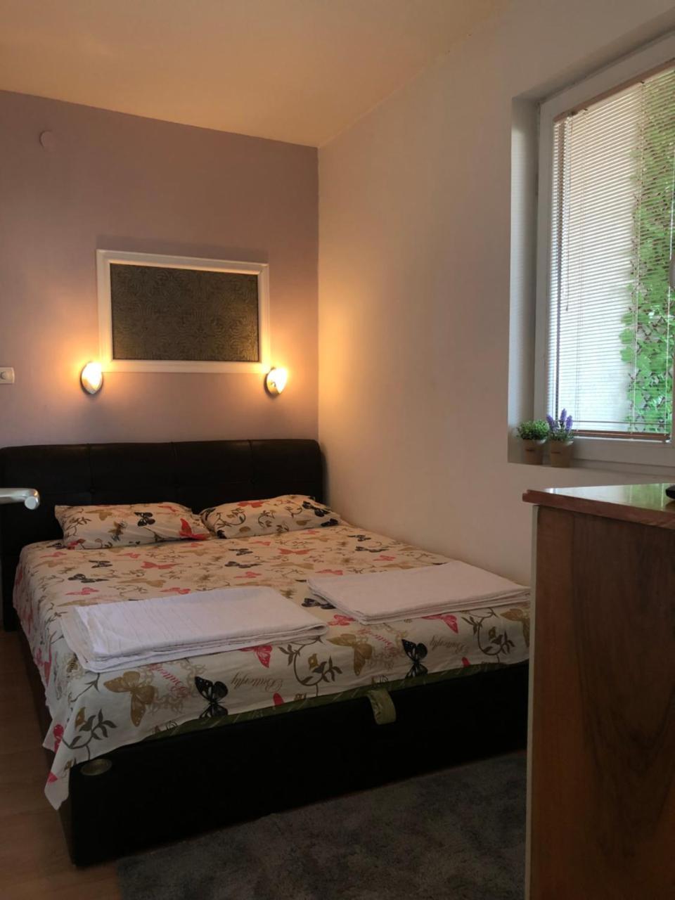 סקופיה Square Vanilla Apartments מראה חיצוני תמונה