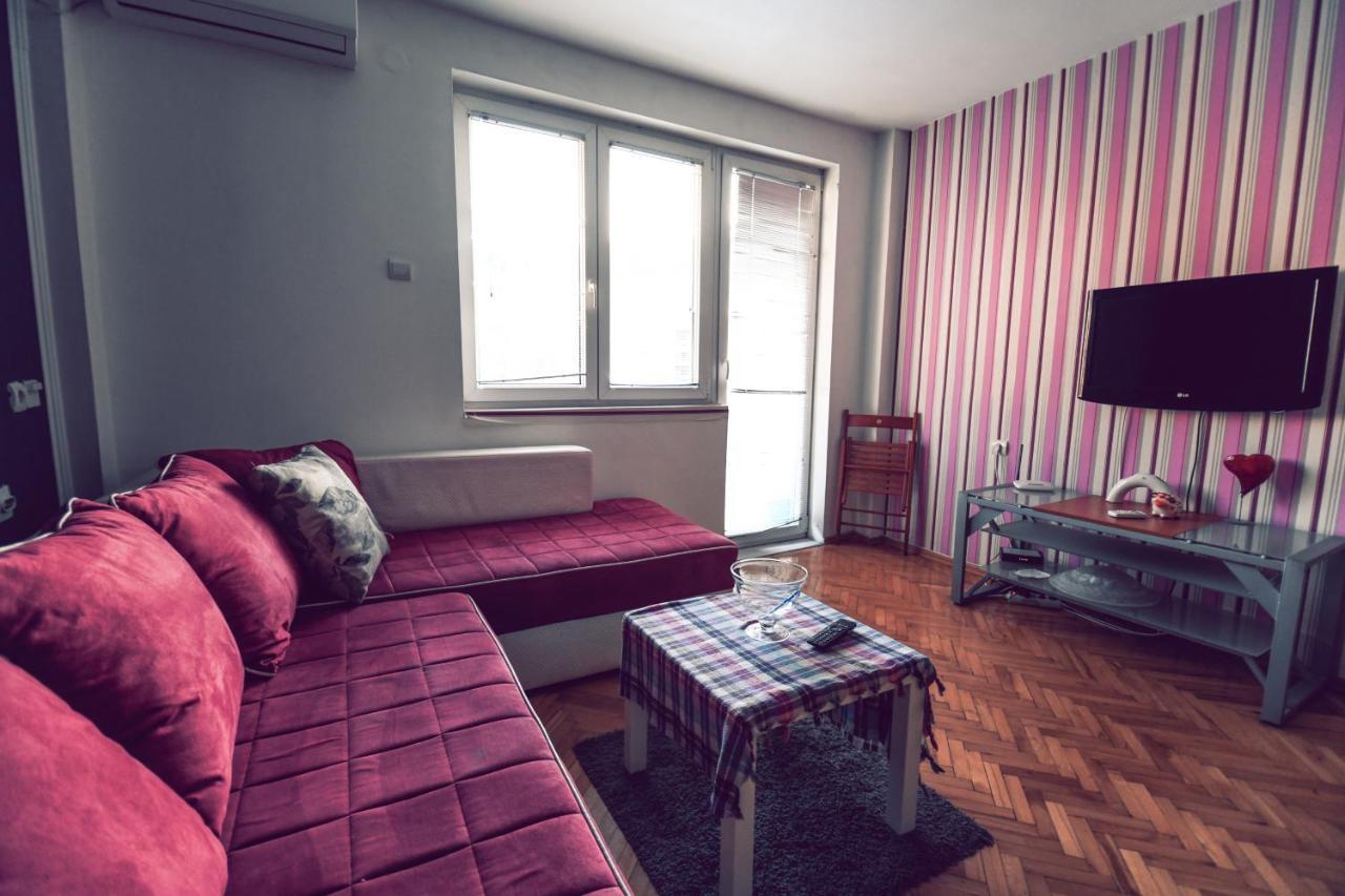 סקופיה Square Vanilla Apartments מראה חיצוני תמונה