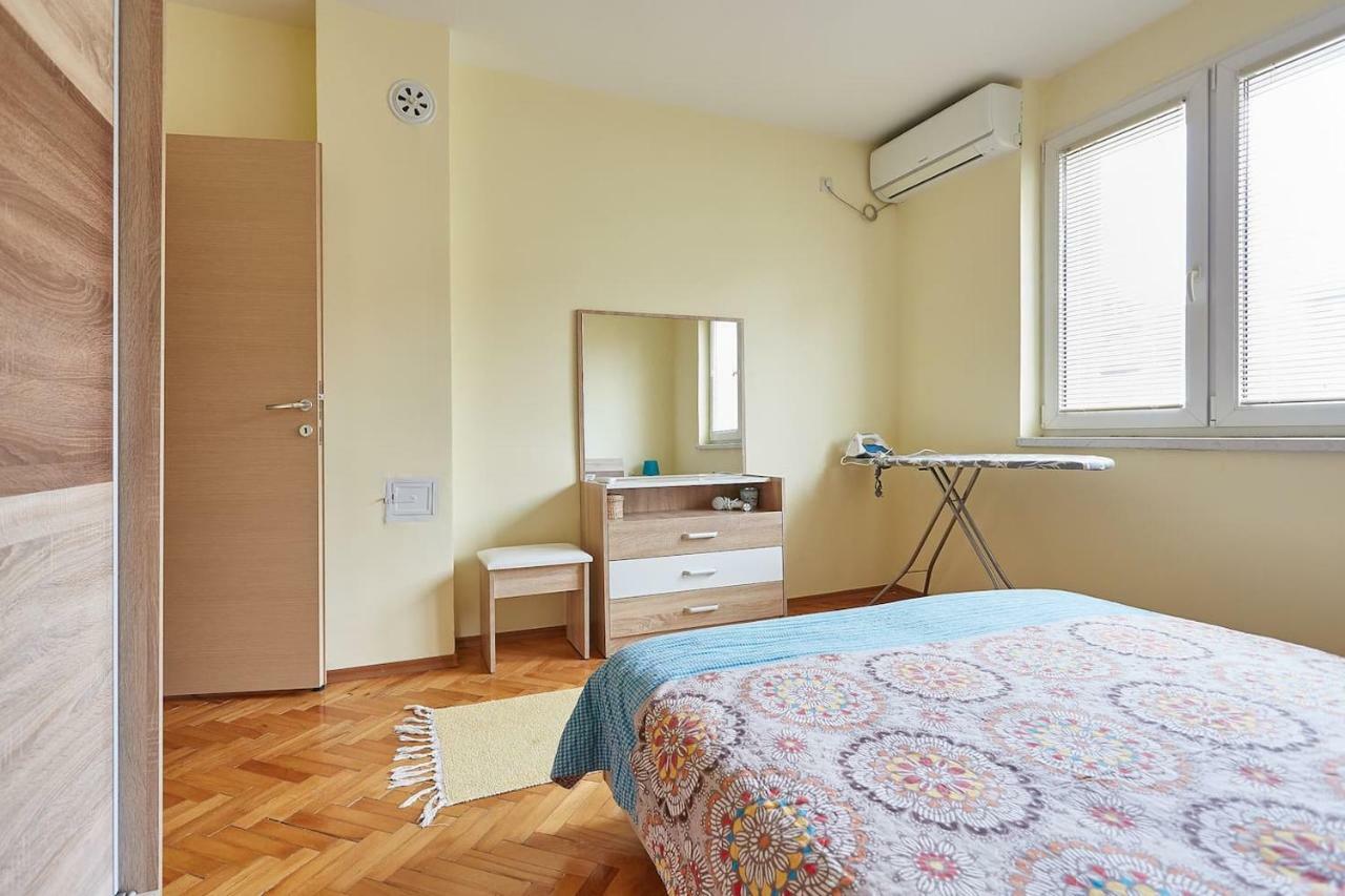 סקופיה Square Vanilla Apartments מראה חיצוני תמונה